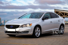 Черная решетка радиатора в стиле Black Thor для Вольво С60 / В60 (2 рестайлинг) ABS-пластик | Эмблема приобретается отдельно