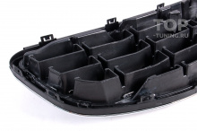 13677 Хромированная решетка радиатора для Volvo XC60 (2014-2017)