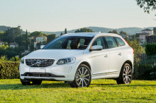 13677 Хромированная решетка радиатора для Volvo XC60 (2014-2017)