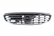 13679 Хромированая решетка радиатора (под дистроник) для Volvo XC60 (2014-2017)