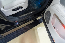 Выдвижные электропороги для Аито М7 (2022-2025 с управлением через смартфон Комплект - 2 шт. (Правый и левый порог) | Нагрузка до 200 кг. | Производство - Корея | Управление через приложение