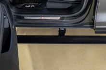 13797 Выдвижные пороги ступени RRS для Audi Q8 (2018-2026)