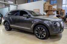 13798 Выдвижные пороги ступени RRS для Bentley Bentyaga (2015-2026)