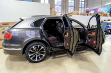 Выдвижные электропороги для Бентли Бентайга (2015-2026) с управлением через смартфон Комплект - 2 шт. (Правый и левый порог) | Нагрузка до 200 кг. | Производство - Корея | Управление через приложение