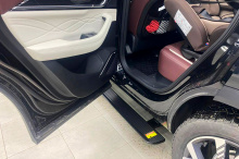 3804 Выдвижные пороги ступени RRS для Geely Monjaro (KX11)