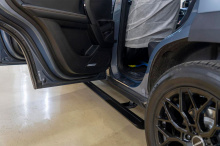 Выдвижные электроподножки для Хавал Дарго 2022+ с автоматическим управлением Комплект 2 шт. | Нагрузка до 200 кг | Производство Корея | Автоматический режим + управление со смартфона