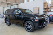 13815 Выдвижные пороги ступени RRS для Lexus LX600 (2021+)