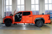 13821 Выдвижные пороги ступени RRS для Toyota Tundra III (2021-2025)