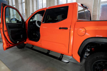 Выдвижные электроподножки для Тойота Тундра III (2021–2025) Комплект 2 шт | Нагрузка до 200 кг | Производство Корея | Датчик Холла | Автоматический режим + управление со смартфона