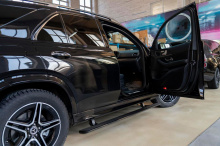 Выдвижные электроподножки для Mercedes-Benz GLE V167 (2018–2023) Комплект 2 шт | Нагрузка до 200 кг | Производство Корея | Датчик Холла | Автоматический режим + управление со смартфона
