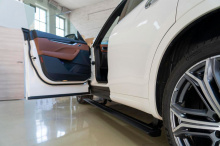 Выдвижные электроподножки для Мазерати Леванте (2016+) Комплект 2 шт | Нагрузка до 200 кг | Производство Корея | Датчик Холла | Автоматический режим + управление со смартфона