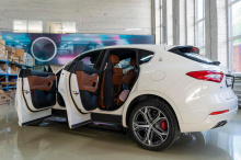 Выдвижные электроподножки для Мазерати Леванте (2016+) Комплект 2 шт | Нагрузка до 200 кг | Производство Корея | Датчик Холла | Автоматический режим + управление со смартфона