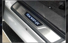 Тюнинг салона Hyundai ix35 - накладки в салон со светодиодной подсветкой - от копании Nible Style.