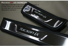 Тюнинг салона Hyundai ix35 - накладки на пороги в салон - от компании Change Up.