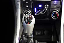 Новая рукоятка КПП (переключения передач) с подсветкой, тюнинг салона Hyundai YF Sonata 6, от производителя New Faces.