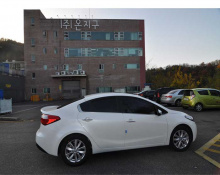 Тюнинг Киа Церато - лип-спойлер на крышку багажника.