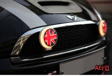 Тюнинг-оптика для Мини Купер - дополнительные фары дневного света.