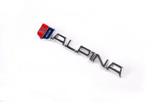 Хромированная эмблема Альпина, на болтах, в решетку радиатора - Стайлинг БМВ - Размер 137 х 23 мм. 