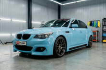 Комплект обвеса Rieger (Ригер) для БМВ 5 серии E60/E61 в стиле M5 Под окраску / Стеклопластик / Требует подгонки