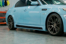 Комплект обвеса Rieger (Ригер) для БМВ 5 серии E60/E61 в стиле M5 Под окраску / Стеклопластик / Требует подгонки