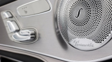 Наклейки на штатные сетки динамиков в дверях - Модель Бурмайстер - Тюнинг Mercedes GLC / E-class / C-Class -  Набор 4 шт.