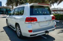 8838 Комплект обвеса Executive на Toyota Land Cruiser 200