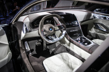 В рамках дебюта BMW собрал коллекцию самых знаковых моделей 8-й серии, включая кабриолет 8 Series и уникальный BMW M8. Интересно посмотреть, насколько переработан язык дизайна, но и насколько он развился.