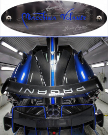 Этот конкретный Huayra BC был назван «Macchina Volante» в честь идеи Леонардо да Винчи о создании машины, которая могла бы позволить человечеству летать.