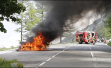 Ручного огнетушителя было недостаточно, чтобы потушить пламя и тестовый авто Audi A7 был полностью уничтожен в течение 15-20 минут.