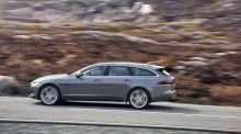 Владельцы Jaguar XF Sportbrake теперь будут иметь возможность выбрать полноприводный вариант и систему All-Surface Progress Control, таким образом автомобиль может конкурировать с Audi, BMW и Mercedes-Benz, которые предлагают такую же трансмиссию. По