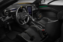 McLaren Senna «Carbon Theme» - это специальный проект McLaren Special Operations (MSO), который сочетает в себе глянцевый кузов Naked Carbon Fiber с отделкой салона Carbon Black Alcantara.