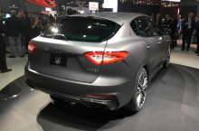 Maserati представил свой новый топовый внедорожник Levante Trofeo, в котором используется 582-сильный двигатель V8 от Ferrari.