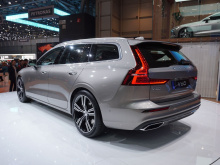 Заглядывая в будущее, Volvo рассматривает возможность добавления кабриолета и купе в свою линейку - последний, по слухам, появился после недавней регистрации товарного знака XC50. Хотя они могут стать частью диапазона Volvo в будущем, они не являются