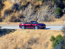 Поскольку Ford начал продавать Mustang на мировых рынках в 2015 году, компания продала 418 000 Mustang по всему миру. Цены на Mustang 2018 года начинаются с 26 485 долларов с доставкой, в то время как Mustang GT обойдется вам по крайней мере в 35 995
