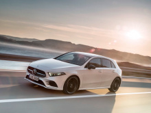 Учитывая, что A-Class использует те же двигатели, что и CLA-Class и GLA-Class, ожидайте, что он будет построен аналогично полноценным моделям AMG, что означает, что предстоящий A35, скорее всего, получит тот же 2,0-литровый двигатель с турбонаддувом,