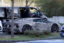 Ясно, что Lamborghini стремится вернуть свой рекорд серийного автомобиля. Вы можете вспомнить Lamborghini Huracán LP 640-4 Performante, который установил ошеломляющее время 6:52,01 и Porsche, который ответил на это в конце прошлого года, временемс 6: