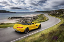 Спустя год после запуска Mercedes-AMG GT Roadster, автопроизводитель анонсировал новость о том, что скоро будет доступна новая модель.