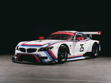 Совсем скоро выставка откроется для широкой публики, наряду со второй уникальной выставкой под названием «The Icon: 50 Years of 2002» в честь легендарного BMW 2002. «Выставка «Герои Баварии» демонстрирует заслуживающие внимания гоночные автомобили BM