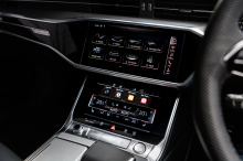 Кроме того, как вы, возможно, ожидаете, обновленный A7 Sportback не будет иметь недостатка в функциях и системах безопасности. Машина 45 TDI Quattro будет предлагаться с системами MMI Navigation Plus с MM Touch, Audi Virtual Cockpit и камерой заднего