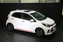 Но Kia может предложить жизнеспособную альтернативу, не столь мощную, но все же с турбонаддувом и оснащенную довольно привлекательным кузовом.