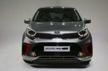 За 14 720 фунтов стерлингов вы можете получить GT-Line S с электрическим люком, подогревом передних сидений и рулевым колесом, автоматическим кондиционером, умным ключом с кнопкой старт/стоп и круиз-контролем с ограничителем скорости.