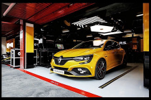 2019 Renault Megane RS Trophy производит 300 л.с. от нового турбированного двигателя