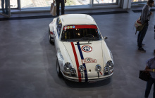 В рамках Luftgekühlt состоялась небольшая, но интересная выставка с достойными музеев гоночными автомобилями Porsche разных эпох и гоночных серий.