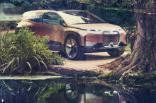 Говорят, что он станет основой будущего BMW Group. Концепт отвечает на вопрос: «Как мы будем двигаться в будущее?». INEXT основан на проекте «i» и «BMW i3» 2007 года. В то время, когда электромобили и футуристические формы мобильности являются ключев