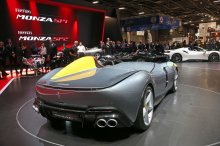 Наряду с Ferrari Monza SP1 и SP2, Ferrari 488 Pista Spider также привлекает большое количество внимания.