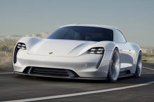 Porsche готовится вывести свой первый электромобиль на рынок.