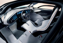 До того, как производство начнет развиваться, McLaren Speedtail Hyper-GT требует некоторых испытаний на дорогах общего пользования, до того 106 счастливых будущих владельцев получат его. И так как гибридный гиперкар уже представлен, нет смысла скрыва