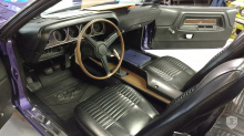 Вы можете спросить, что делает Dodge Challenger R/T Convertible 1970 года таким особенным? Не в последнюю очередь, его ценник в 1 895 000 долларов. Для начала, в 1970 году Dodge выпустил только 9 кабриолетов Challenger с двигателем Hemi. Dodge предло