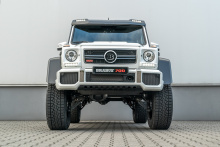 Brabus 700 4×4² Final Edition получил ряд модификаций двигателя. Обновление мощности Brabus 700 e;tопробовано и испытано. Он использует старый 5,5-литровый двигатель V8 с двумя турбонагнетателями и другие изменения, чтобы обеспечить пиковую мощность 