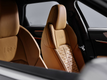 Представляя новую главу в сегменте Audi Sport, новый член семьи предлагает интуитивный дизайн, волнующую динамику вождения, тонкие настройки и новые гаджеты. Давайте узнаем больше!